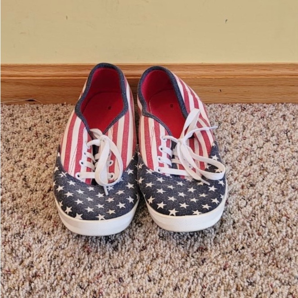 Women’s Sneakers Size 8 American Flag Casual Patriotic USA Lace Up Tennis Shoes - Picture 2 of 6
